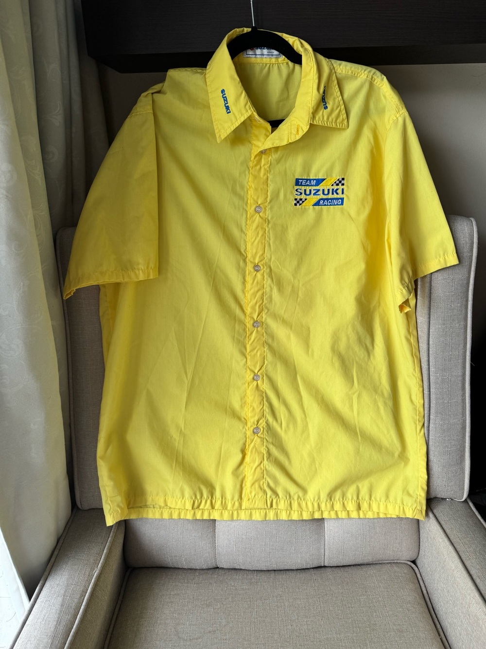 Vintage Team Suzuki Racing Mens Size Large Short-Sleeve Shirt Yellow Button Up